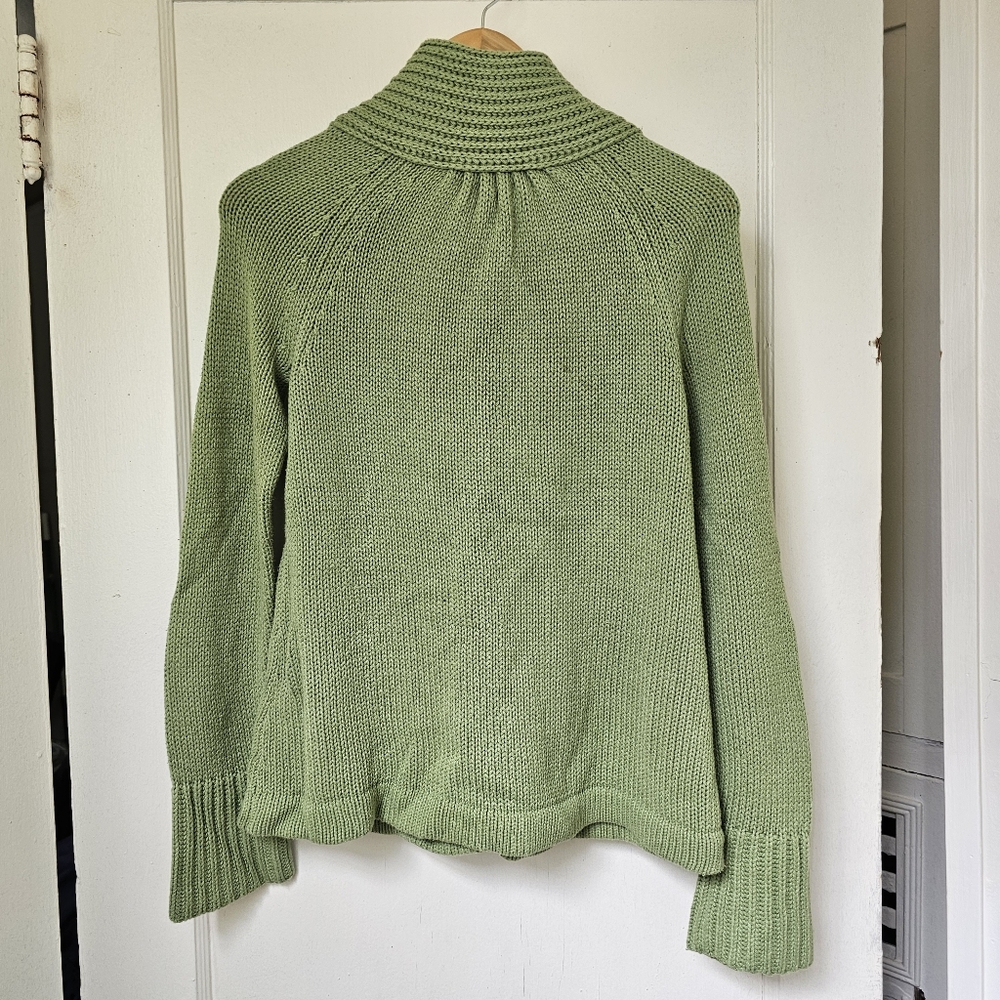 Old Navy 2 button shawl (M) - Picture 5 of 9